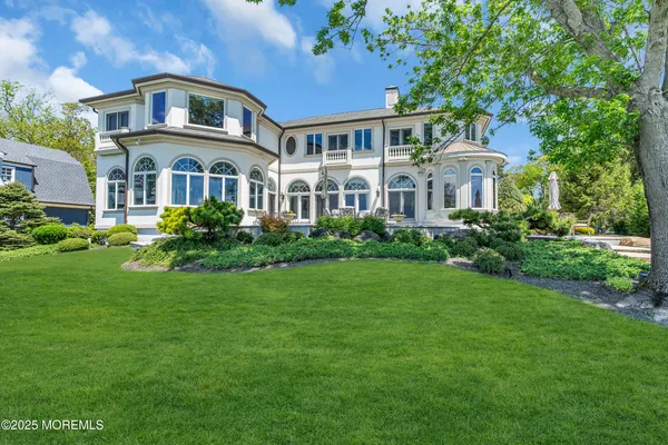 a view of a garden with pathway