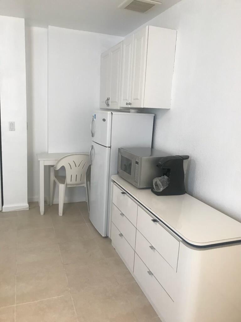 141 Ipswich Street, Unit 2 Boca Raton, FL 33487 - Photo 3 of 8 IMG_4567