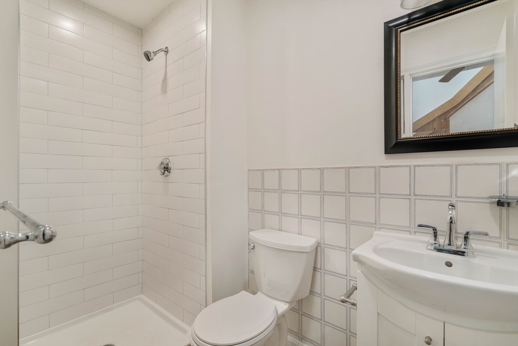 195 Endicott Street, Unit 3 Boston, MA 02113 - Photo 12 of 25