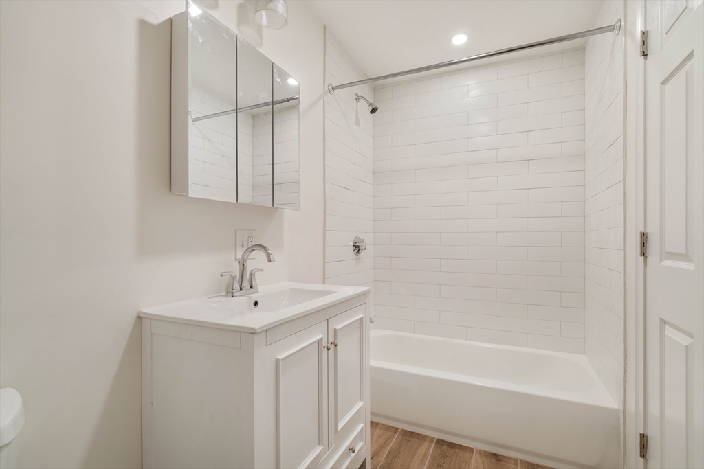 195 Endicott Street, Unit 3 Boston, MA 02113 - Photo 17 of 25