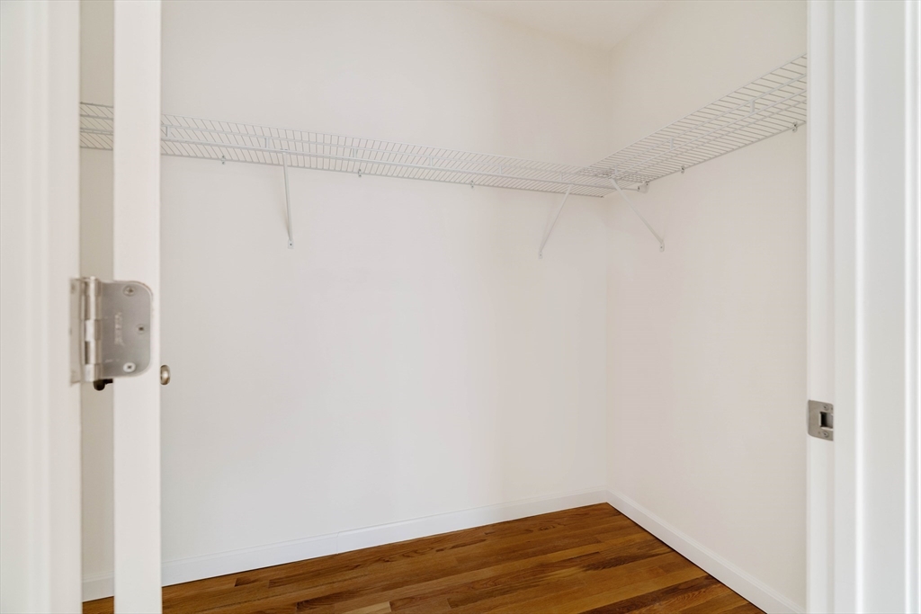 195 Endicott Street, Unit 3 Boston, MA 02113 - Photo 18 of 25