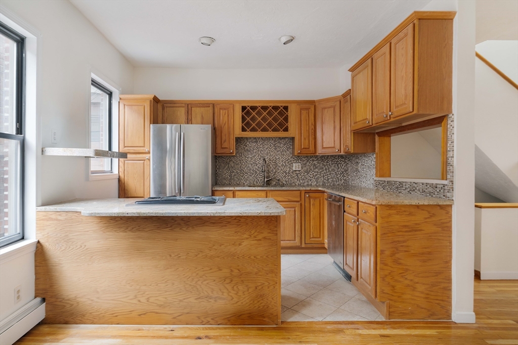 195 Endicott Street, Unit 3 Boston, MA 02113 - Photo 5 of 25