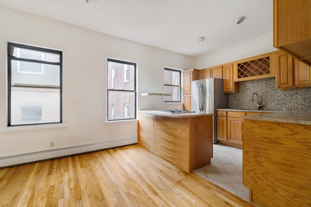 195 Endicott Street, Unit 3 Boston, MA 02113 - Photo 6 of 25