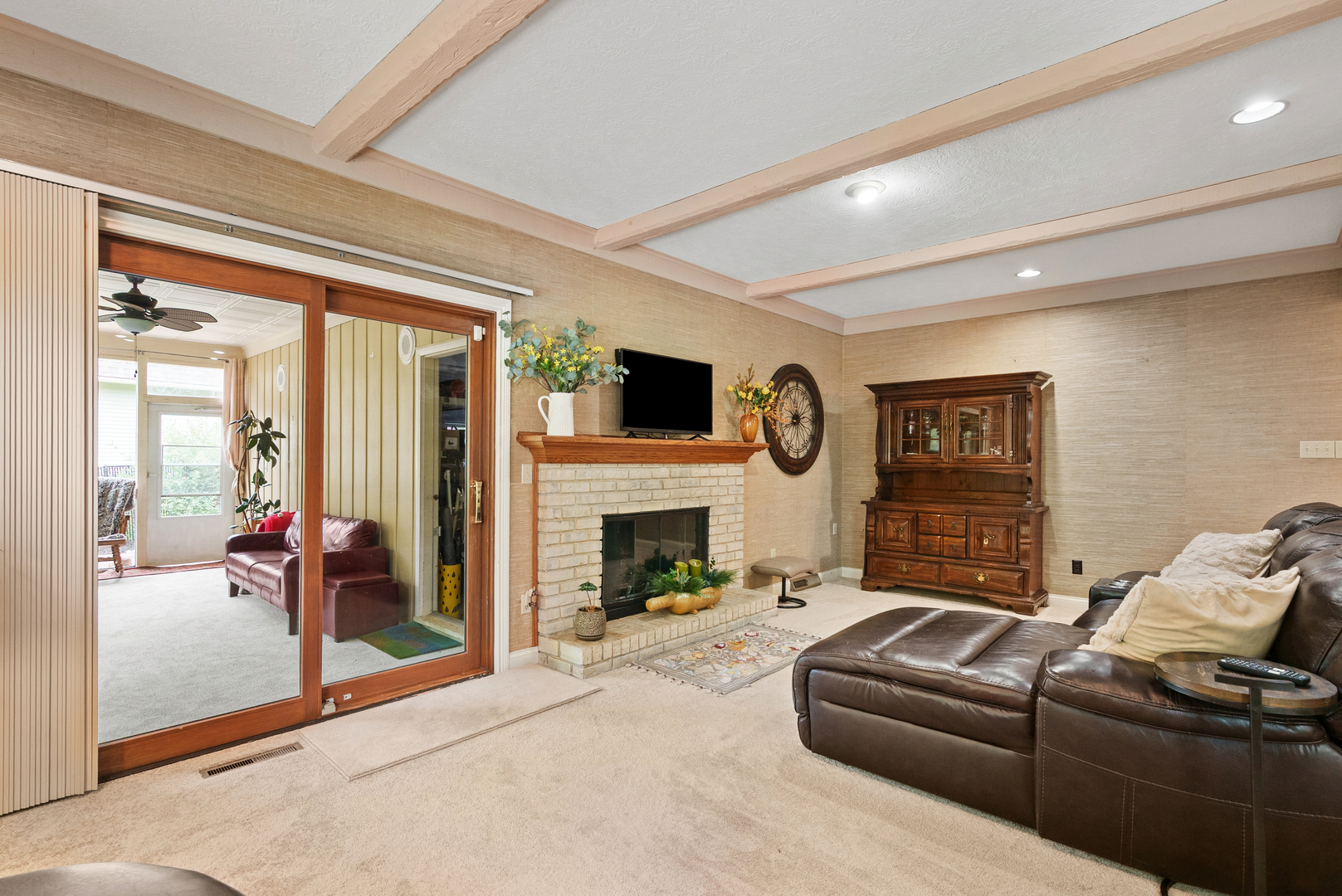 3726 Ridgewood Drive Davenport, IA 52807 - Photo 15 of 58
