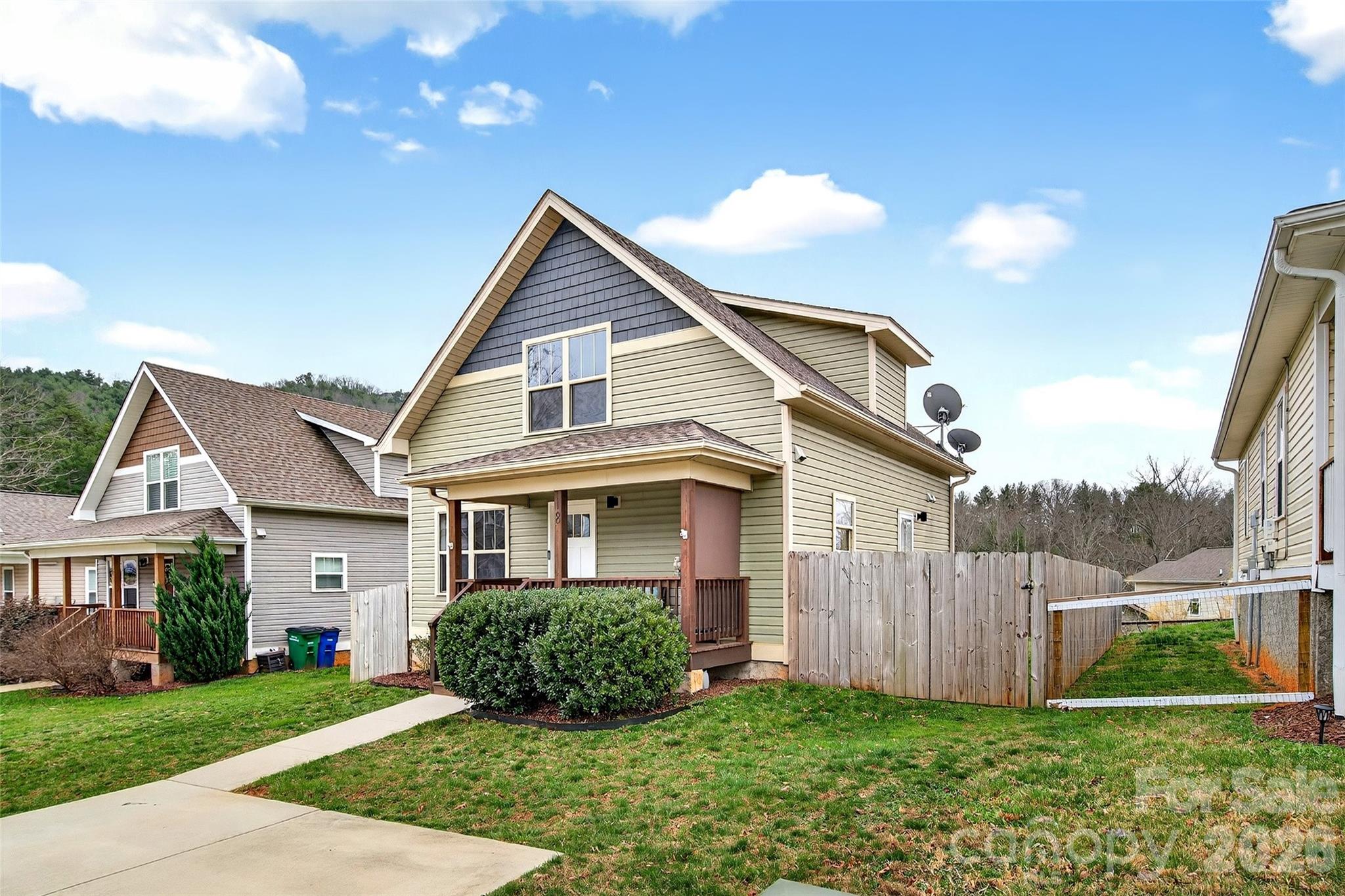 18 Yarrow Meadow Road Weaverville, NC 28787 - Photo 3 of 47