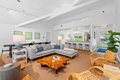 $1,450,000 | 111 Inspiration Drive, Sunrise Beach, TX 78643