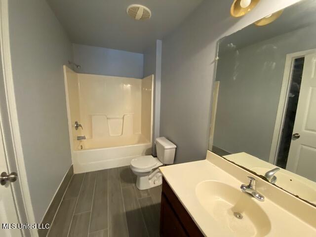 2816 53rd Avenue, Unit A Gulfport, MS 39501 - Photo 4 of 10 IMG_0408