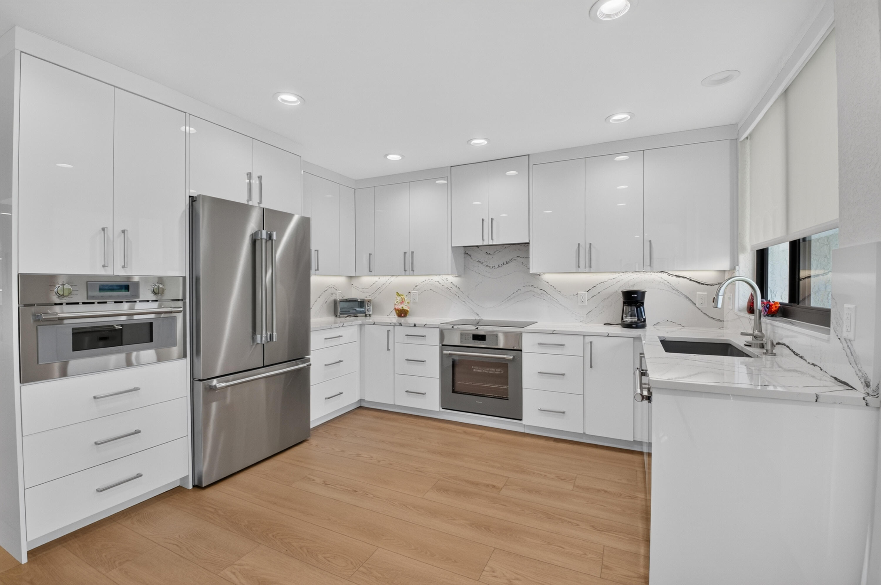 19640 Sawgrass Circle, Unit 3001 Boca Raton, FL 33434 - Photo 3 of 74 Kitchen