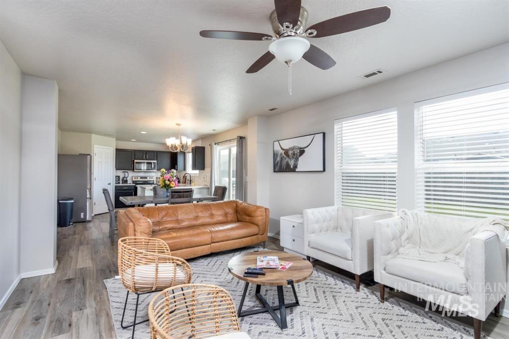 13779 Paraiso Avenue Caldwell, ID 83607 - Photo 2 of 28