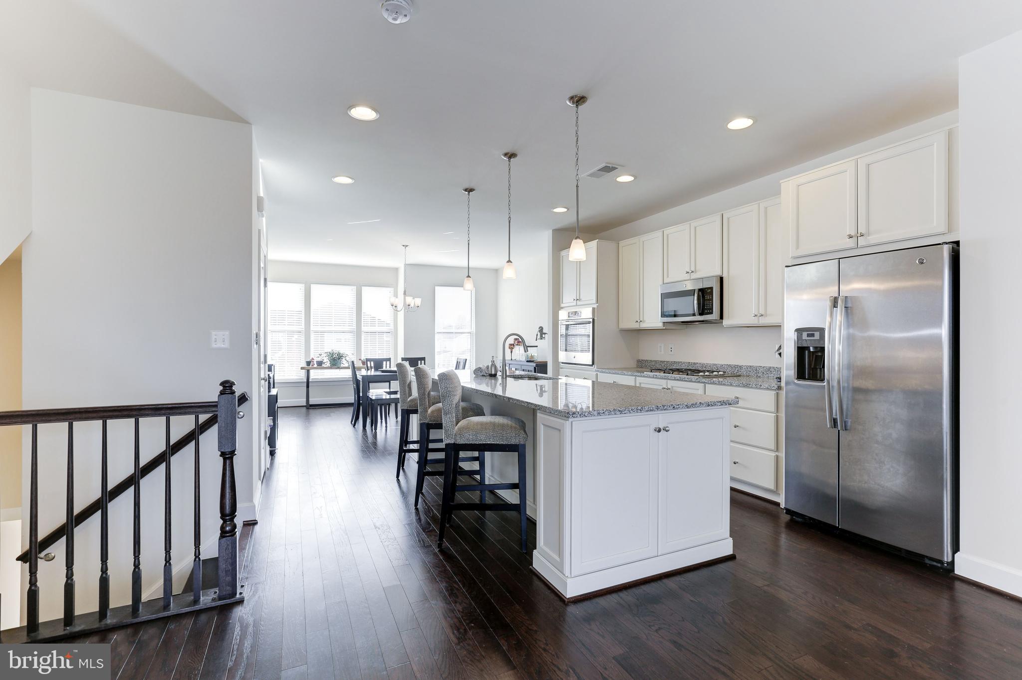 23697 Turtle Point Terrace Ashburn, VA 20148 - Photo 8 of 33 INCREDIBLE KITCHEN