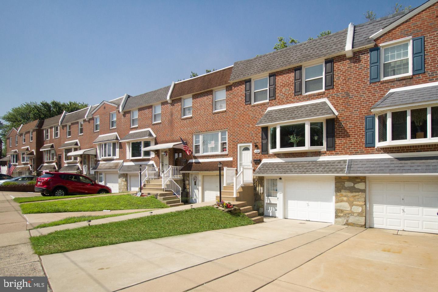 3644 Salina Road Philadelphia, PA 19154 - Photo 3 of 44 Gallery Image 3