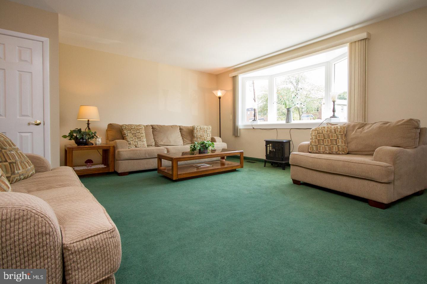 3644 Salina Road Philadelphia, PA 19154 - Photo 6 of 44 Gallery Image 6