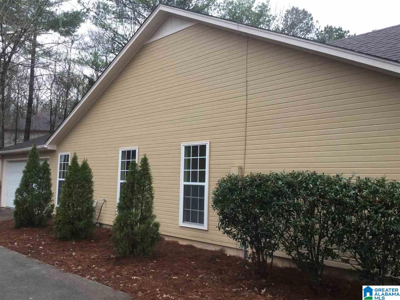 136 Pebble Lane Alabaster, AL 35007 - Photo 3 of 33
