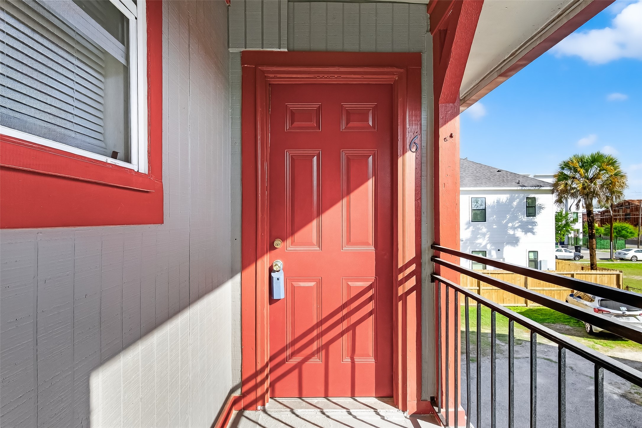 2316 Freeman Street, Unit 6 Houston, TX 77009 - Photo 5 of 25 a view of balcony