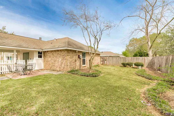 $2,000 | 1336 Bullrush Drive, Baton Rouge, LA 70810