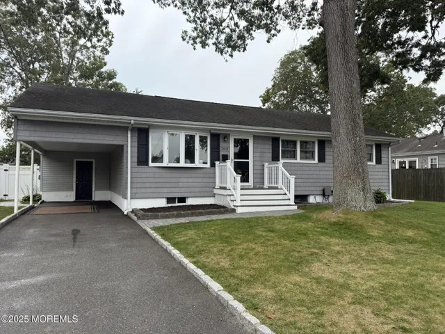 $549,900 | 203 Lorraine Place, Brick, NJ 08724