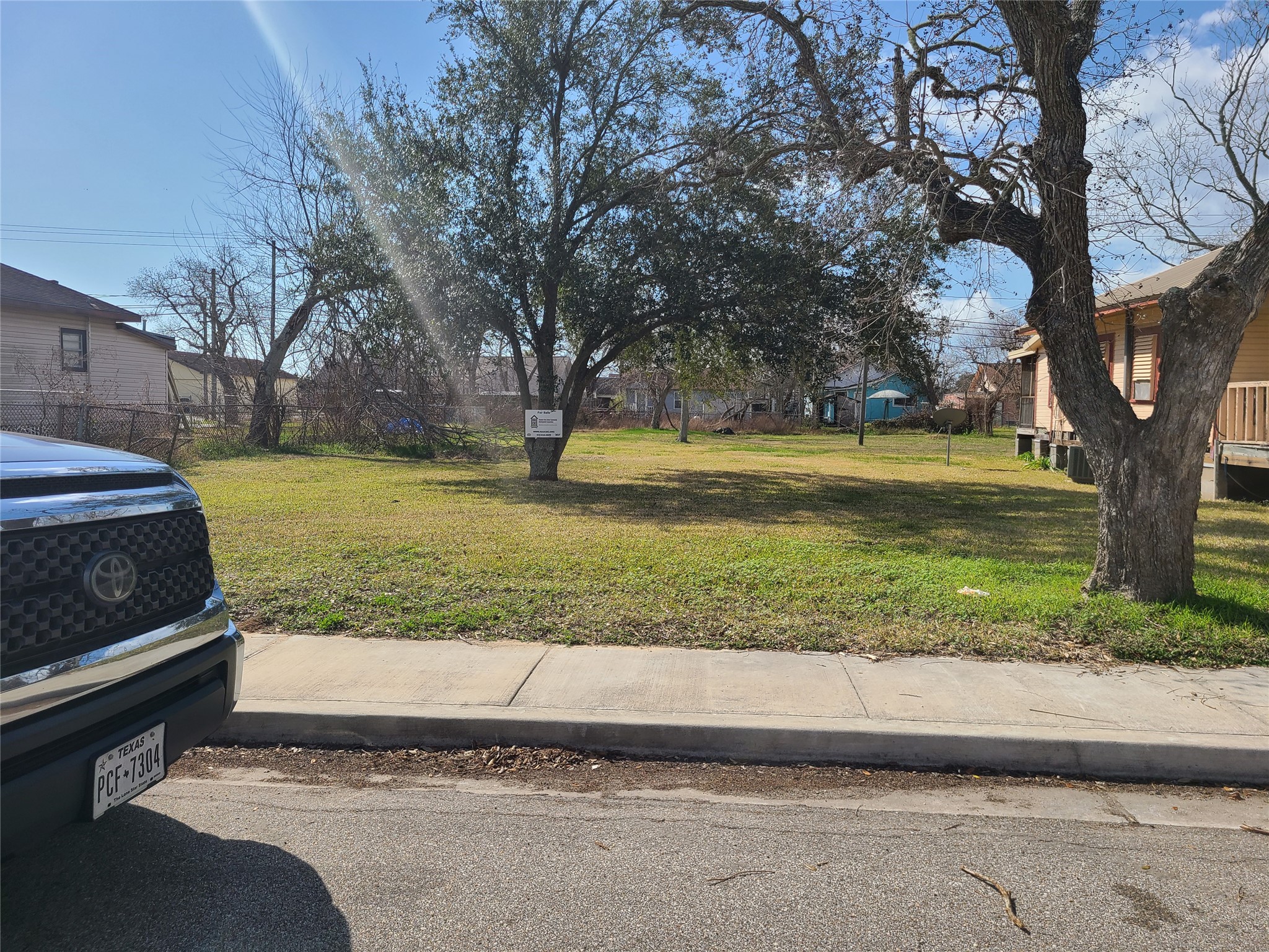 0 West Broad Street Freeport, TX 77541 - Photo 5 of 7 a view of a yard with an outdoor space