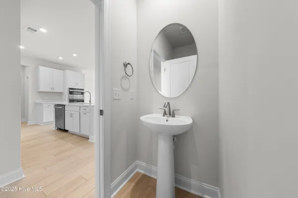 $2,350 | 7418 Linda Vista Lane, Leland, NC 28451