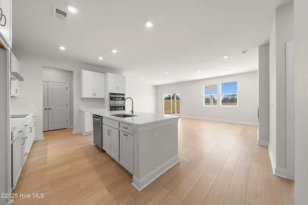 $2,350 | 7418 Linda Vista Lane, Leland, NC 28451