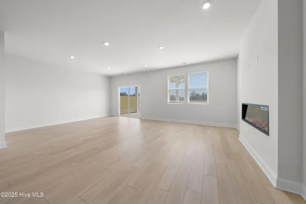 $2,350 | 7418 Linda Vista Lane, Leland, NC 28451