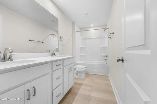 $2,350 | 7418 Linda Vista Lane, Leland, NC 28451