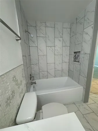 $2,400 | 611 Casterton Circle, Davenport, FL 33897