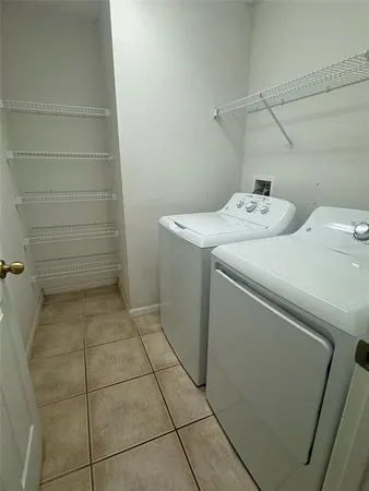 $2,400 | 611 Casterton Circle, Davenport, FL 33897