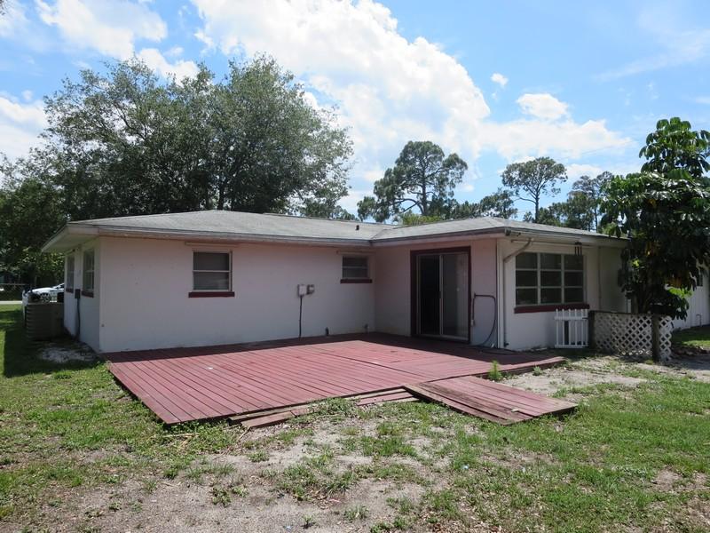 8008 Arthurs Road Fort Pierce, FL 34951 - Photo 4 of 19 3