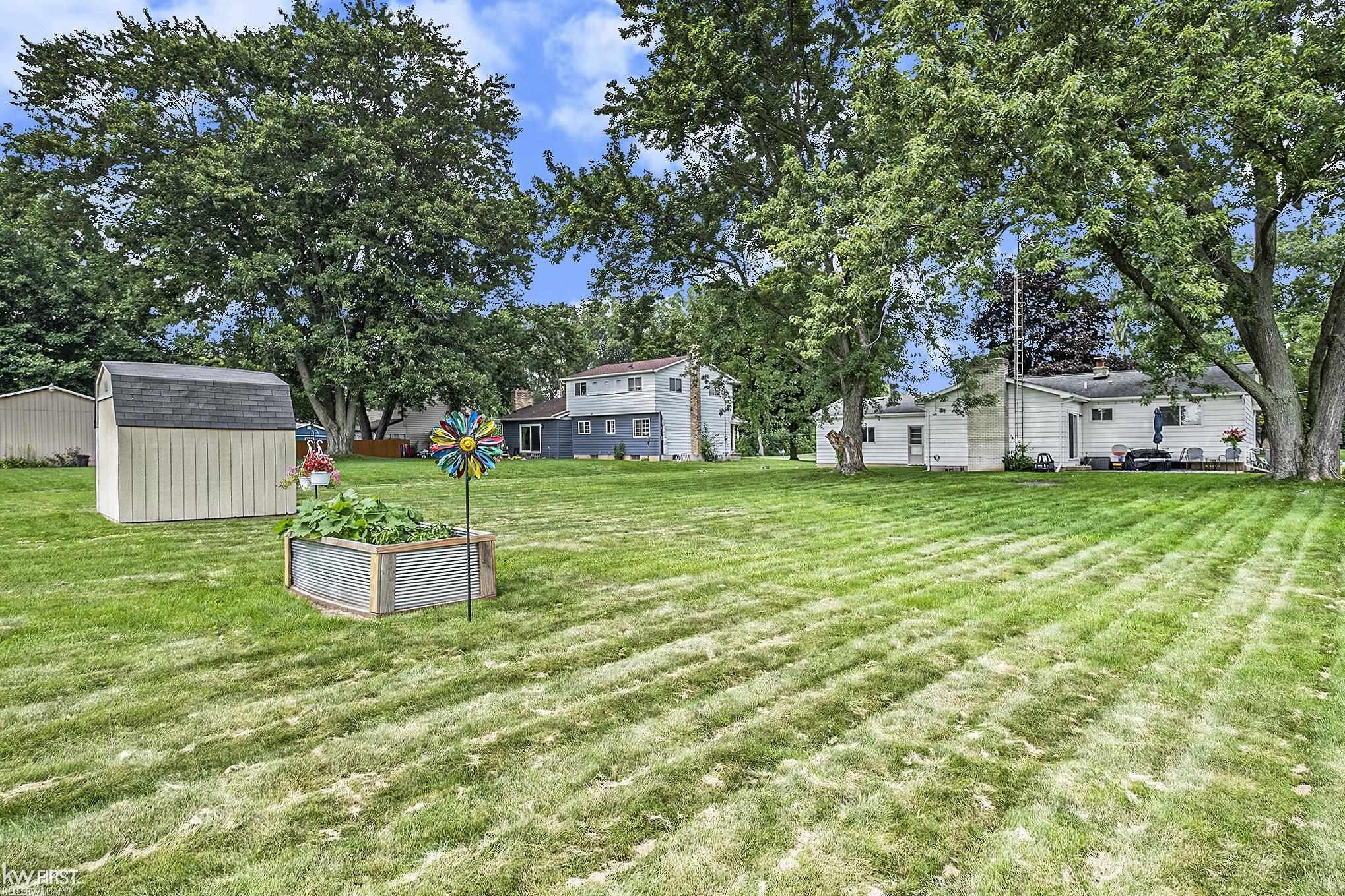 6328 East Potter Road Burton, MI 48509 - Photo 25 of 27 50151958-ba9efb89-538e-4fa0-a57e-d0086c31ba1e.JPG