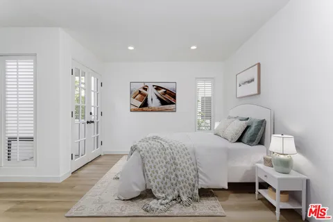 $1,200,000 | 11601 Montana Avenue, Unit PH7, Los Angeles, CA 90049