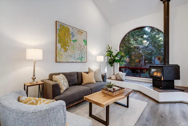 $469,000 | 14094 Sosna Way, Guerneville, CA 95446