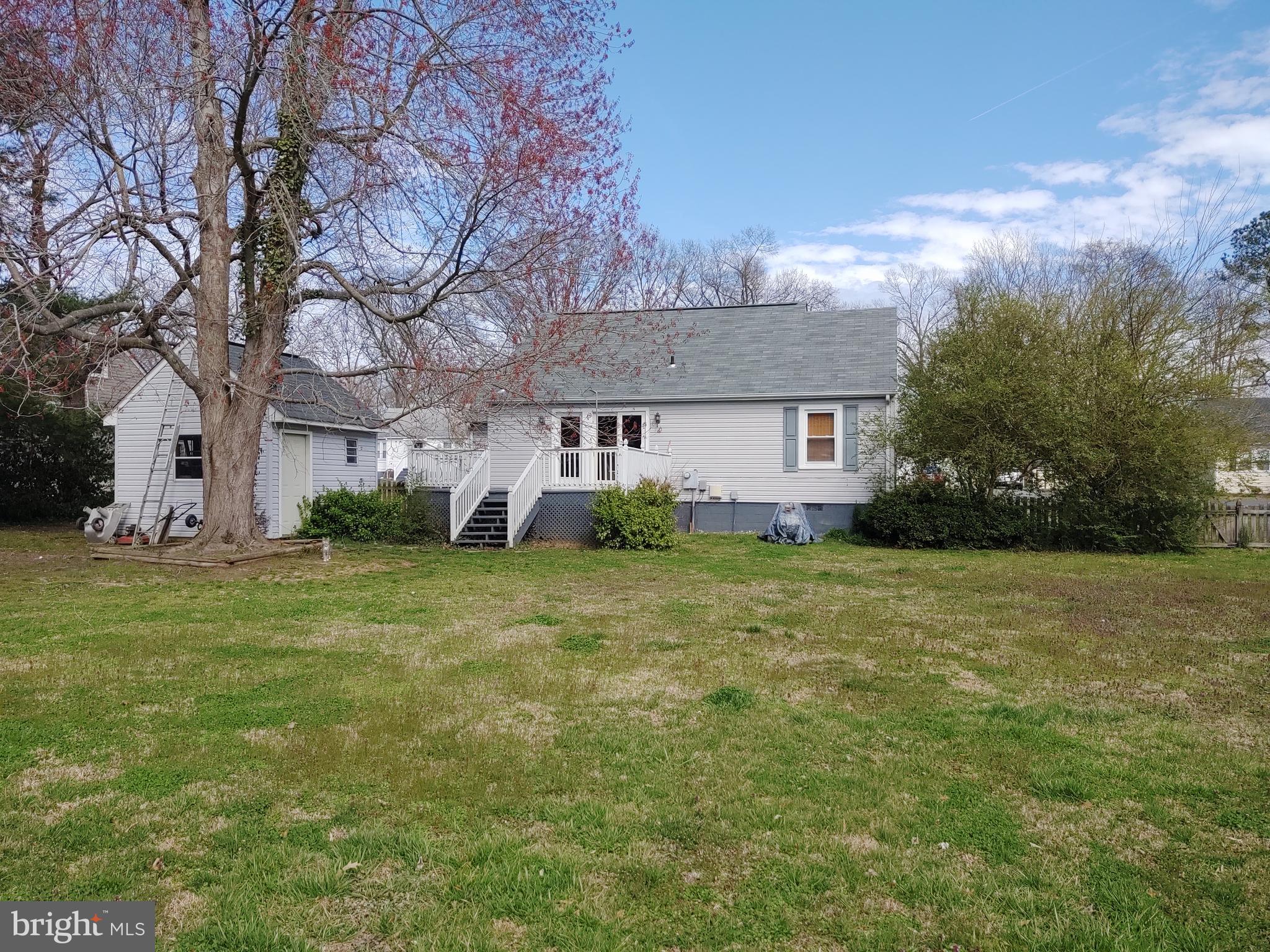 21 Randolph Road Fredericksburg, VA 22405 - Photo 17 of 18 Large, level yard