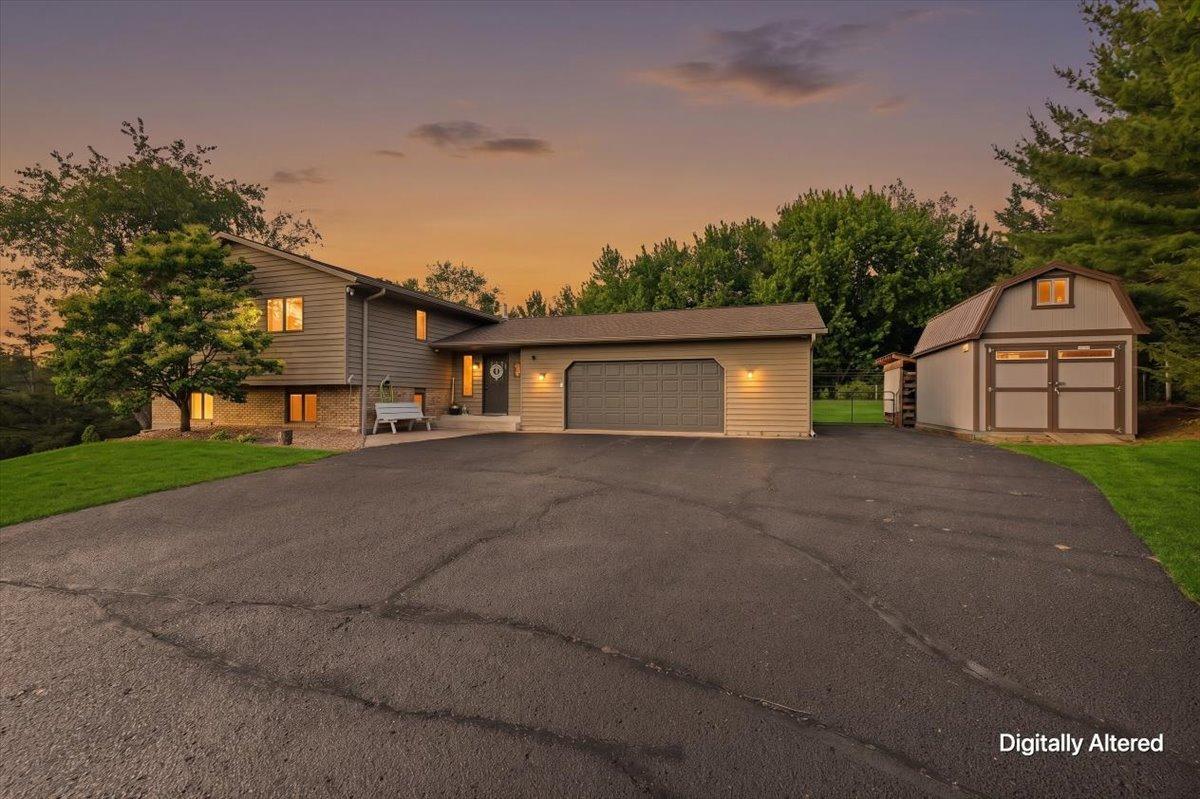810 Antler Ridge Hudson, WI 54016 - Photo 2 of 63