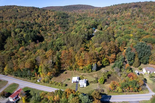 $229,900 | 355 County Highway 123, Mayfield, NY 12117