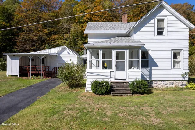 $229,900 | 355 County Highway 123, Mayfield, NY 12117
