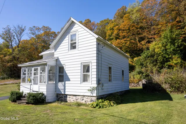 $229,900 | 355 County Highway 123, Mayfield, NY 12117