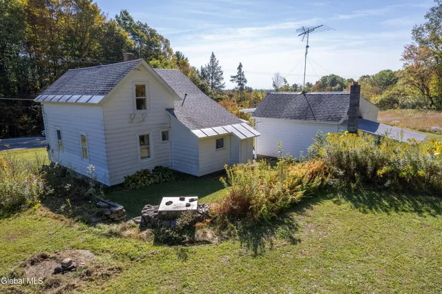 $229,900 | 355 County Highway 123, Mayfield, NY 12117