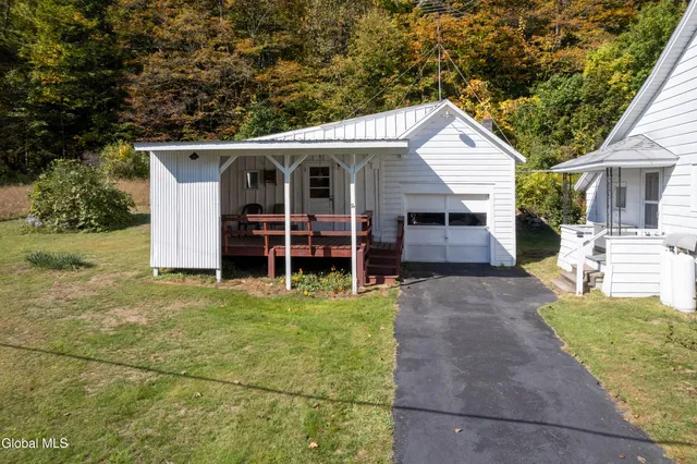 $229,900 | 355 County Highway 123, Mayfield, NY 12117