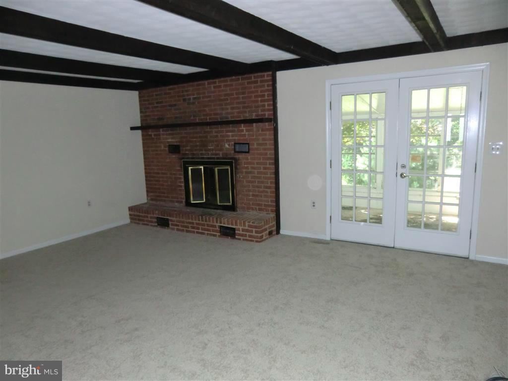 13040 Prices Distillery Road Clarksburg, MD 20871 - Photo 8 of 30 Family Room