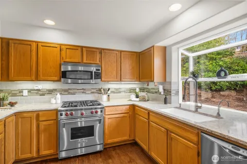 $1,199,000 | 10518 157th Avenue Northeast, Redmond, WA 98052