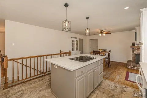 $400,000 | 12112 Greenwalk Drive, St. Louis, MO 63146
