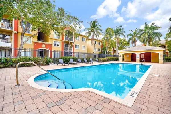 $2,350 | 7085 Nova Drive, Unit 128, Fort Lauderdale, FL 33317