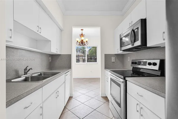 $2,350 | 7085 Nova Drive, Unit 128, Fort Lauderdale, FL 33317