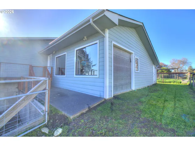 $869,000 | 19 Otter Terrace, Brookings, OR 97415