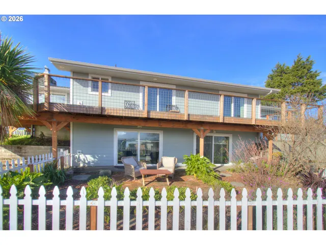 $869,000 | 19 Otter Terrace, Brookings, OR 97415