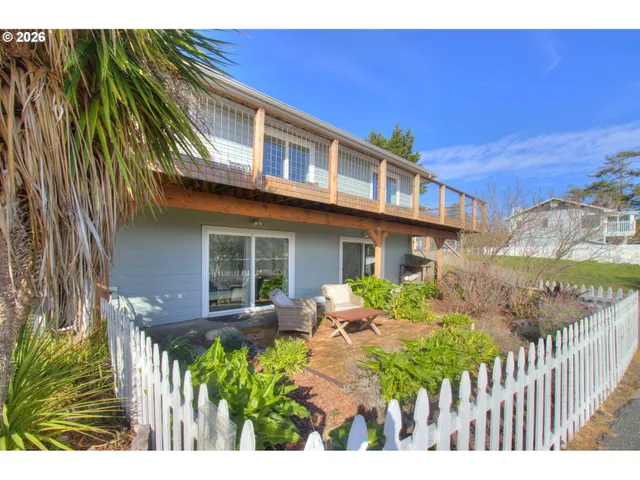 $869,000 | 19 Otter Terrace, Brookings, OR 97415