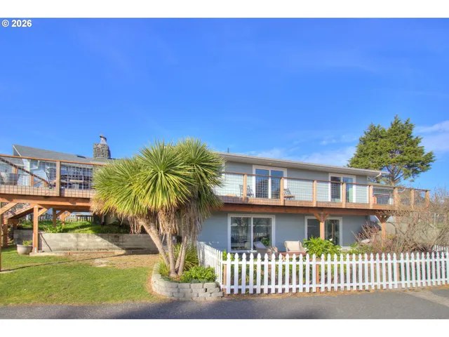 $869,000 | 19 Otter Terrace, Brookings, OR 97415