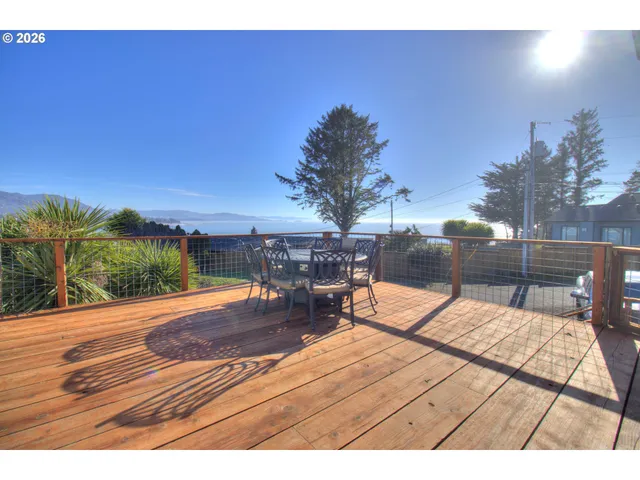 $869,000 | 19 Otter Terrace, Brookings, OR 97415