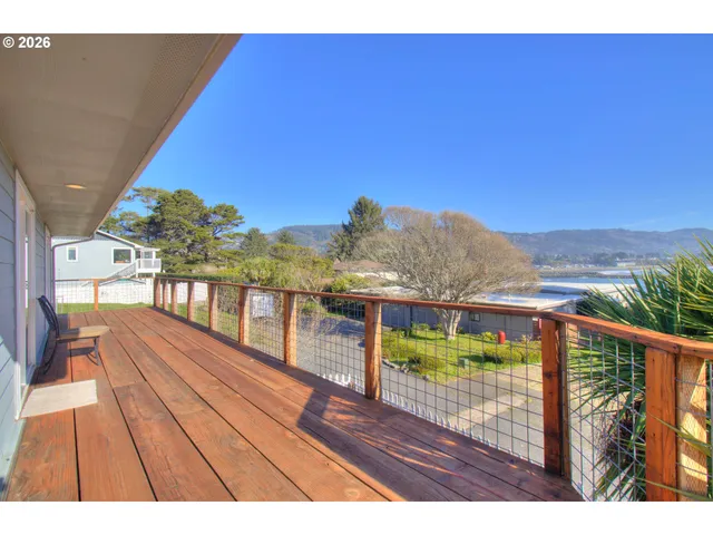 $869,000 | 19 Otter Terrace, Brookings, OR 97415