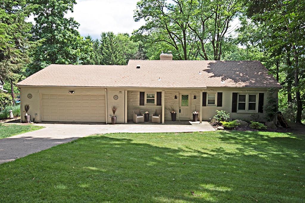 8280 Tanglewood Road Pittsburgh, PA 15237 - Photo 1 of 25